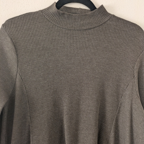 Anthropologie t.la Olive Green Mock Neck Asymmetrical Waffle Knit Tunic sz M - Picture 8 of 12